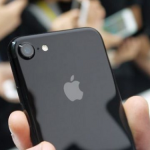 2 Stocks To Profit From Apple’s iPhone 7